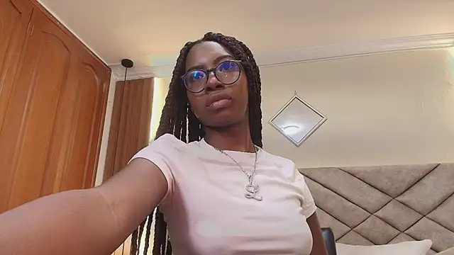 Chatroom XXX en direct de Raquel_jones