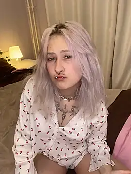 Chat +18 de Minikitt ao vivo