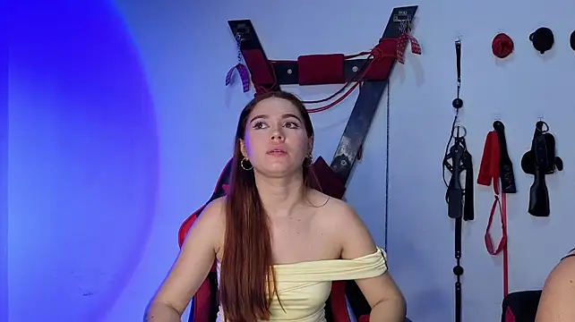 Hana_and_Chantal Adlı Modelin Canlı XXX Sohbeti