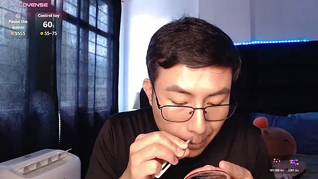 andrewmhilton_'s Live XXX Chat