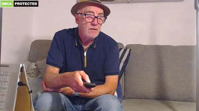 bluedae1 – Naživo XXX chat