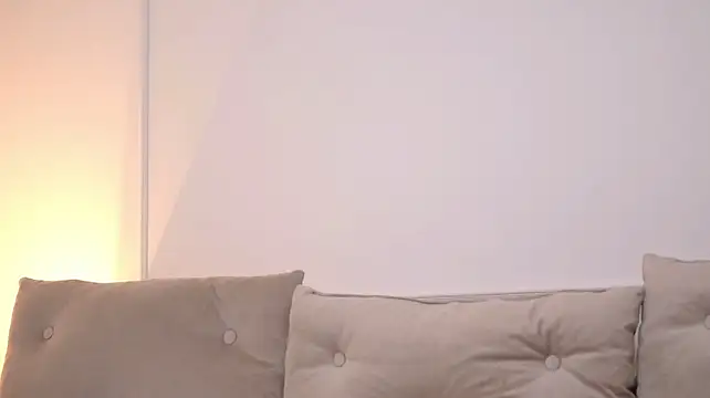 ElaraShine – Live XXX-chat