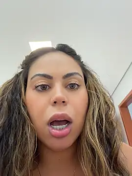 Czat XXX na żywo – LariiHotWife
