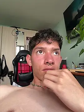 Chatroom XXX en direct de heyy_noah11