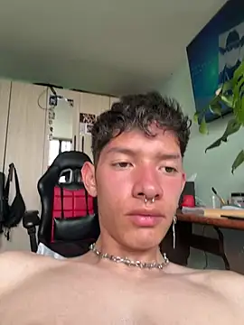 XXX chat uživo modela heyy_noah11