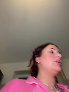 OliviaaFischer Adlı Modelin Canlı XXX Sohbeti