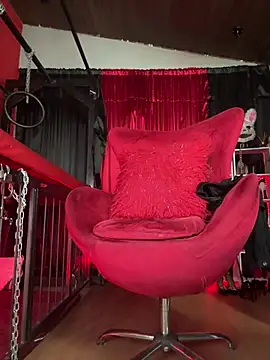 MistressAndre Adlı Modelin Canlı XXX Sohbeti