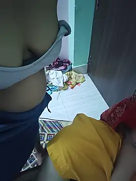 hottysimi লাইভ XXX চ্যাট