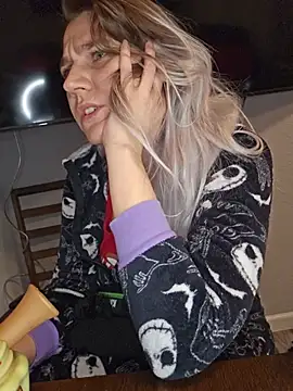 XXX chat uživo modela ScarletsWeb