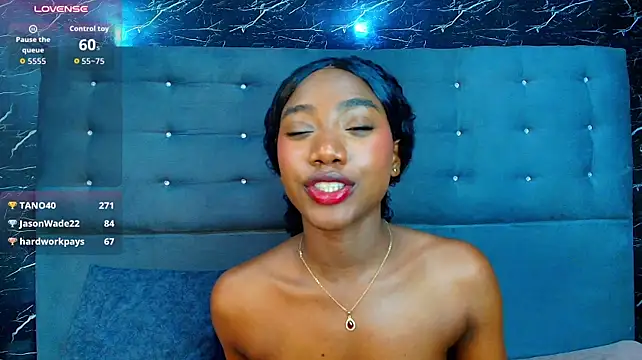 Ebony-petitee: онлайн-секс-чат