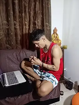 HannibalLester XXX чат на живо