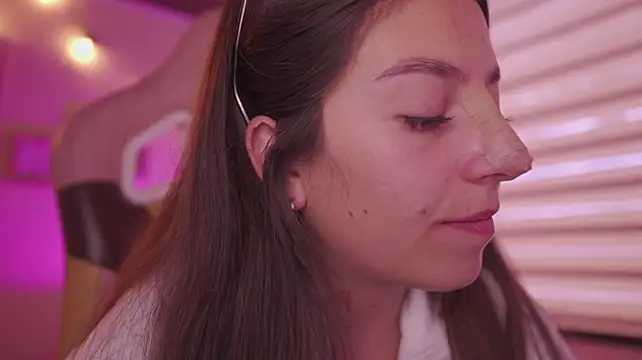 milly_kenner élő XXX-chatje