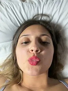Chat +18 de Katherine_Moons ao vivo