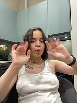 Kyivskyi_Tort's Live XXX Chat