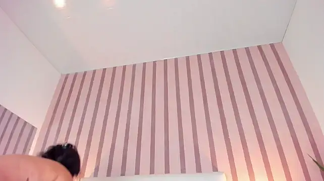 Mia-Stones' Live XXX Chat
