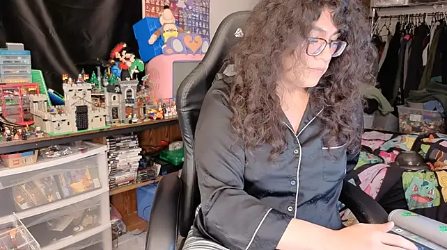ShinyCherub Chat XXX in diretta