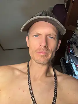 KBONE36 élő XXX-chatje