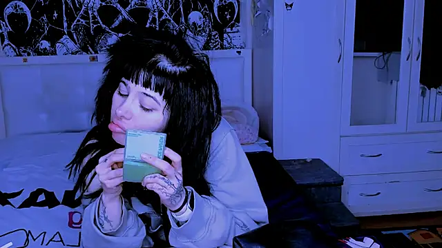 Chatroom XXX en direct de AllisonDeetz