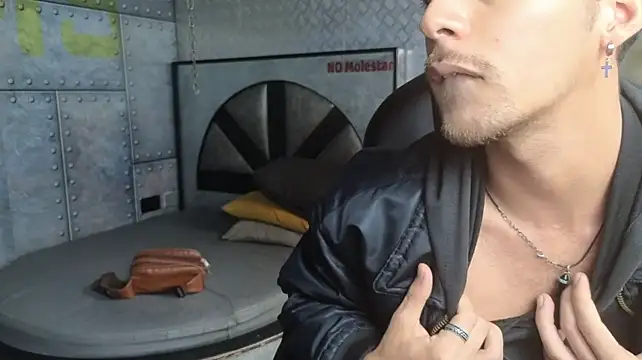 Jeey_Bee live XXX chat