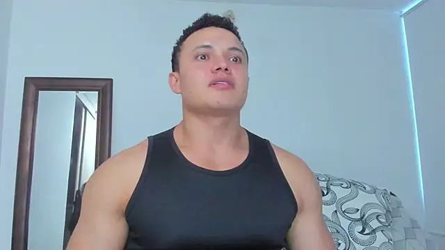 KingLevi01 live XXX chat