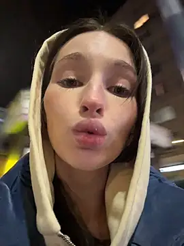 -missbehaving- Chat XXX live