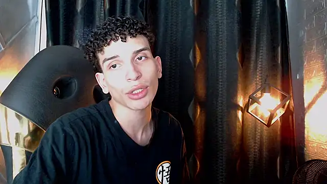 XXX chat uživo modela DAMIAN_22