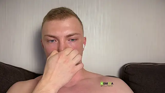 צ'אט XXX בשידור חי של iron__chap
