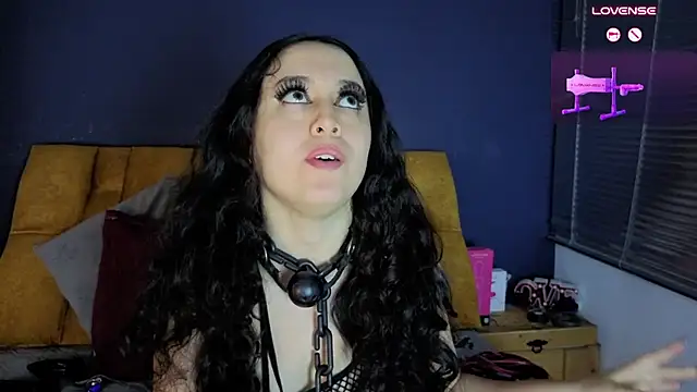 Živý XXX chat KendraaSimons