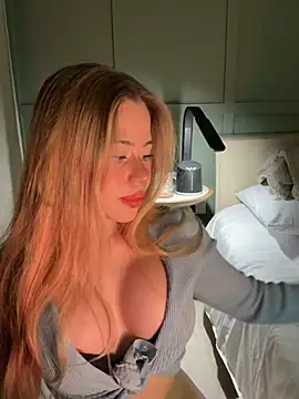 curchez_ Adlı Modelin Canlı XXX Sohbeti
