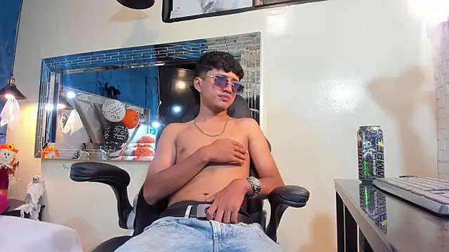 Mr_Dylan1 Live XXX-chat