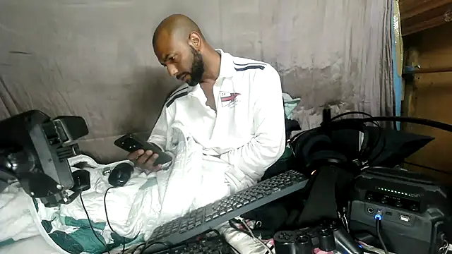 CamodickのライブXXXチャット