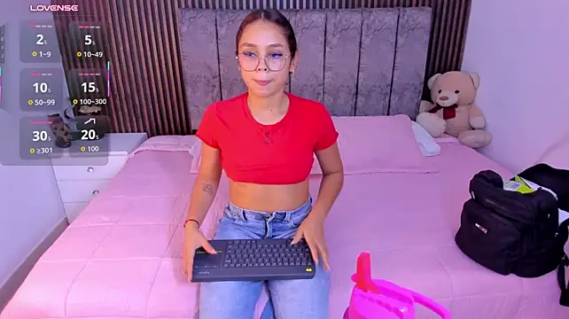 CarolineFyre's Live XXX Chat