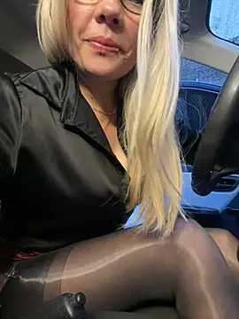 צ'אט XXX בשידור חי של MistressAndre