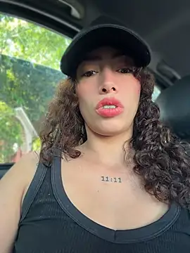 roxyrougee: απευθείας συνομιλία ΧΧΧ