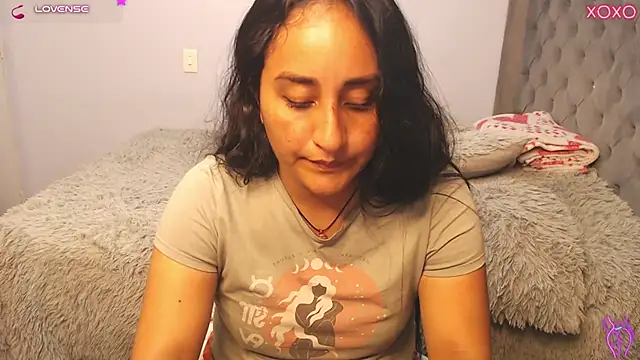 Lunha88 Adlı Modelin Canlı XXX Sohbeti