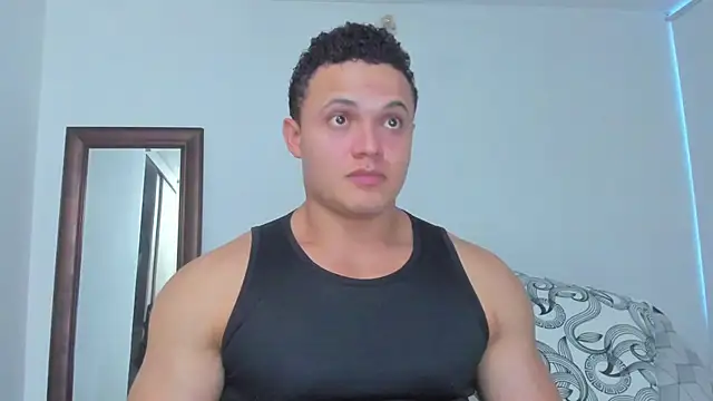 Chat XXX en directo de KingLevi01