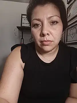 SARA_21- Adlı Modelin Canlı XXX Sohbeti