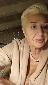 divinaerotica live XXX chat