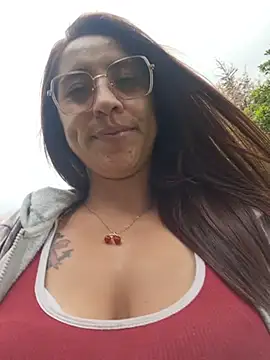 VALERY-94 লাইভ XXX চ্যাট