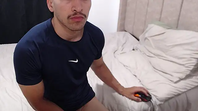 darekgates Chat XXX in diretta