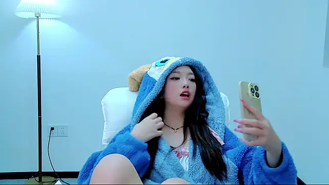 צ'אט XXX  בשידור חי של lili-6677