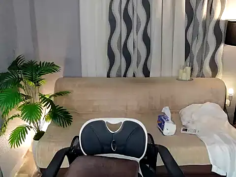 FATLUCY XXX чат на живо