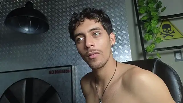 Jeey_Bee live XXX chat