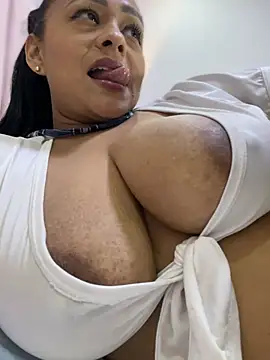 צ'אט XXX בשידור חי של sofia_xxx02