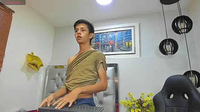 fem_danny7 XXX чат на живо