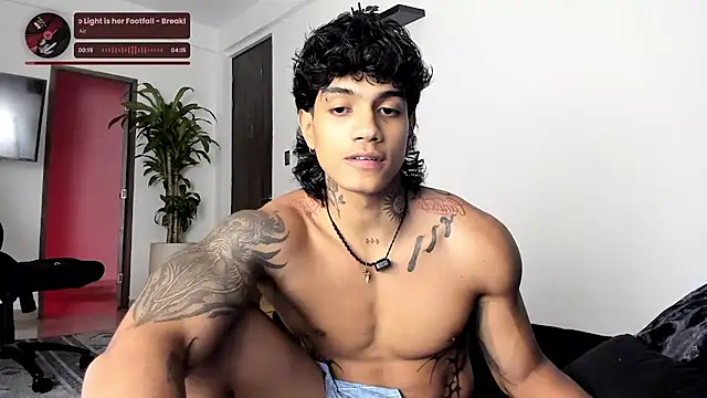 aress_damon's Live XXX Chat