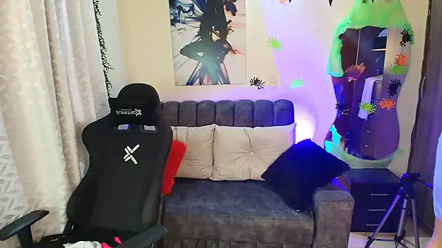LUCYMILF_SEXY's Live XXX Chat
