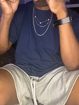 צ'אט XXX בשידור חי של BigDaddyDy