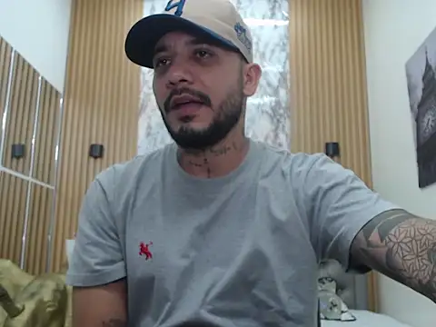 XXX chat uživo modela Dave_cox