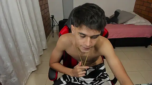 Aron_Boyyn Live XXX chat